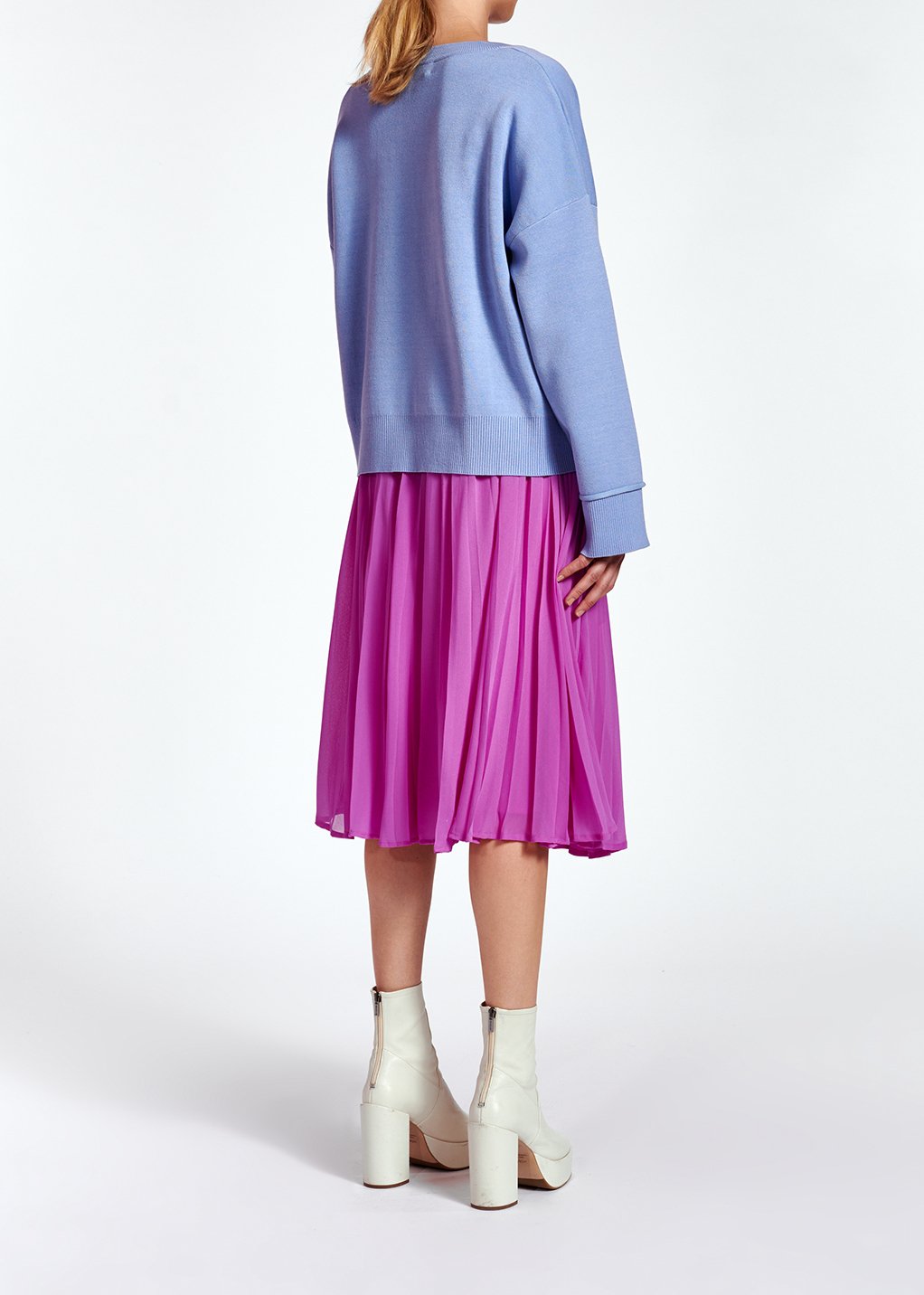 Pull carré bleu clair à  encolure v RE—SSENTIEL seconde main photo 4