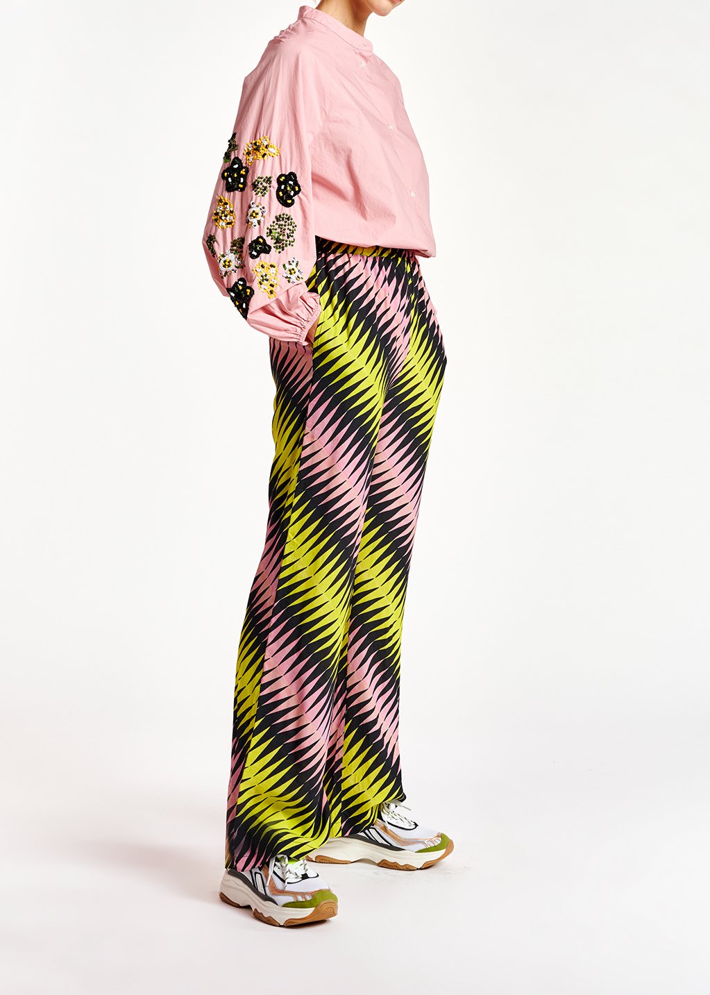Pink, black and yellow graphic print wide-leg pants RE—SSENTIEL second-hand photo 4