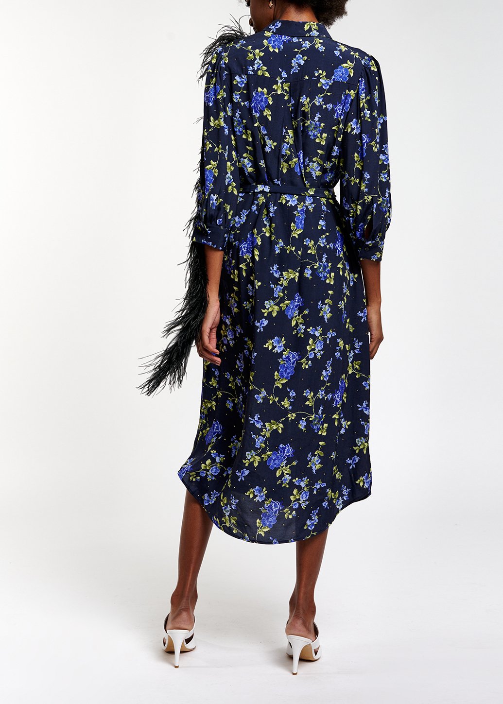 Donkerblauwe hemdjurk met bloemen RE—SSENTIEL tweedehands photo 4