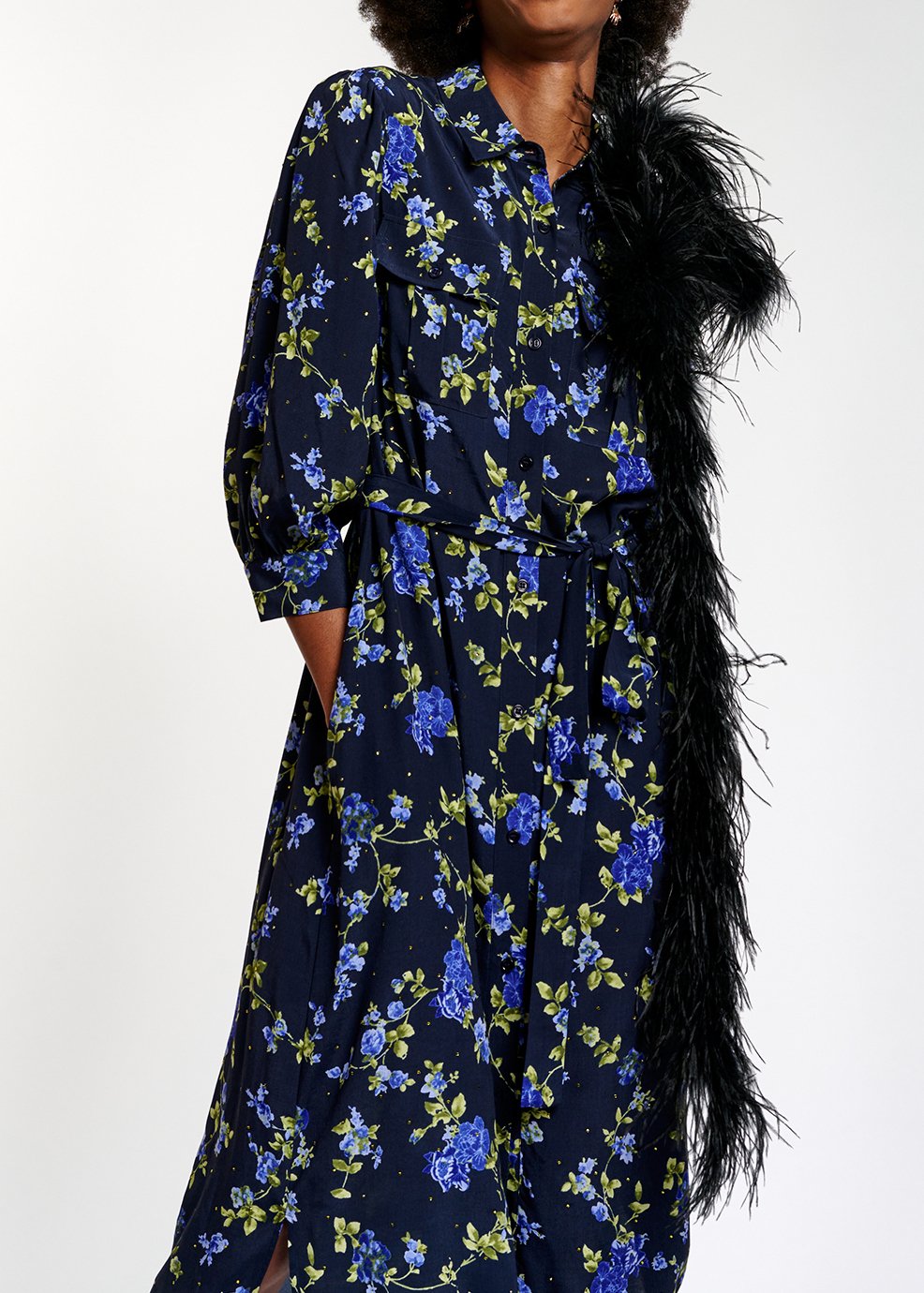 Donkerblauwe hemdjurk met bloemen RE—SSENTIEL tweedehands photo 6