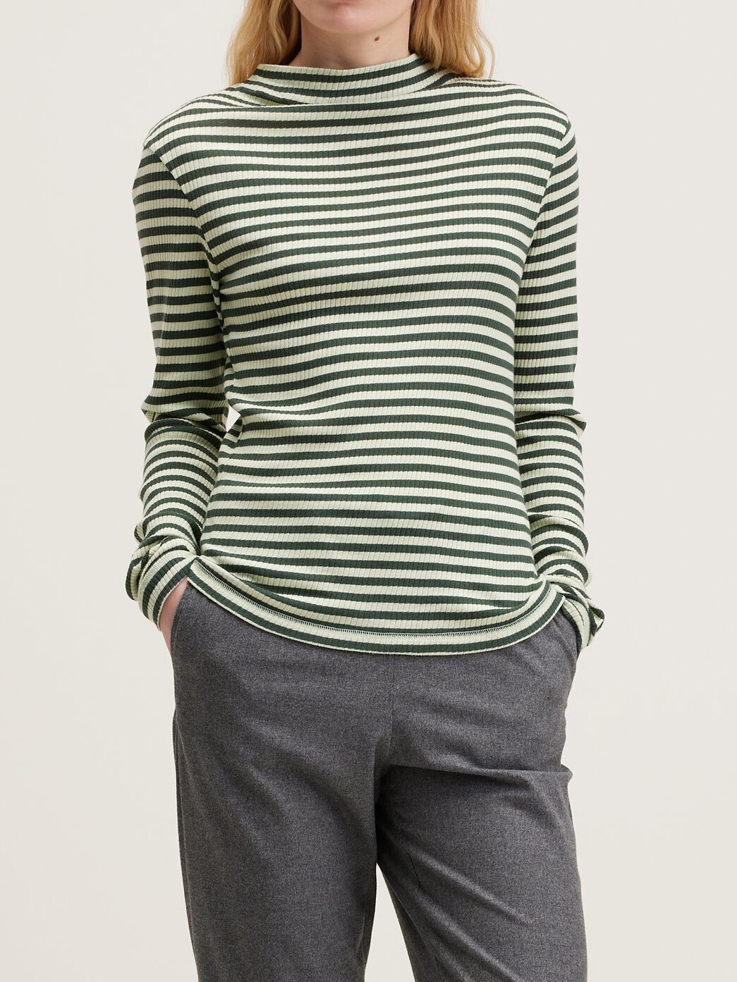 T-SHIRT VIORY Bellerose seconde main photo 2