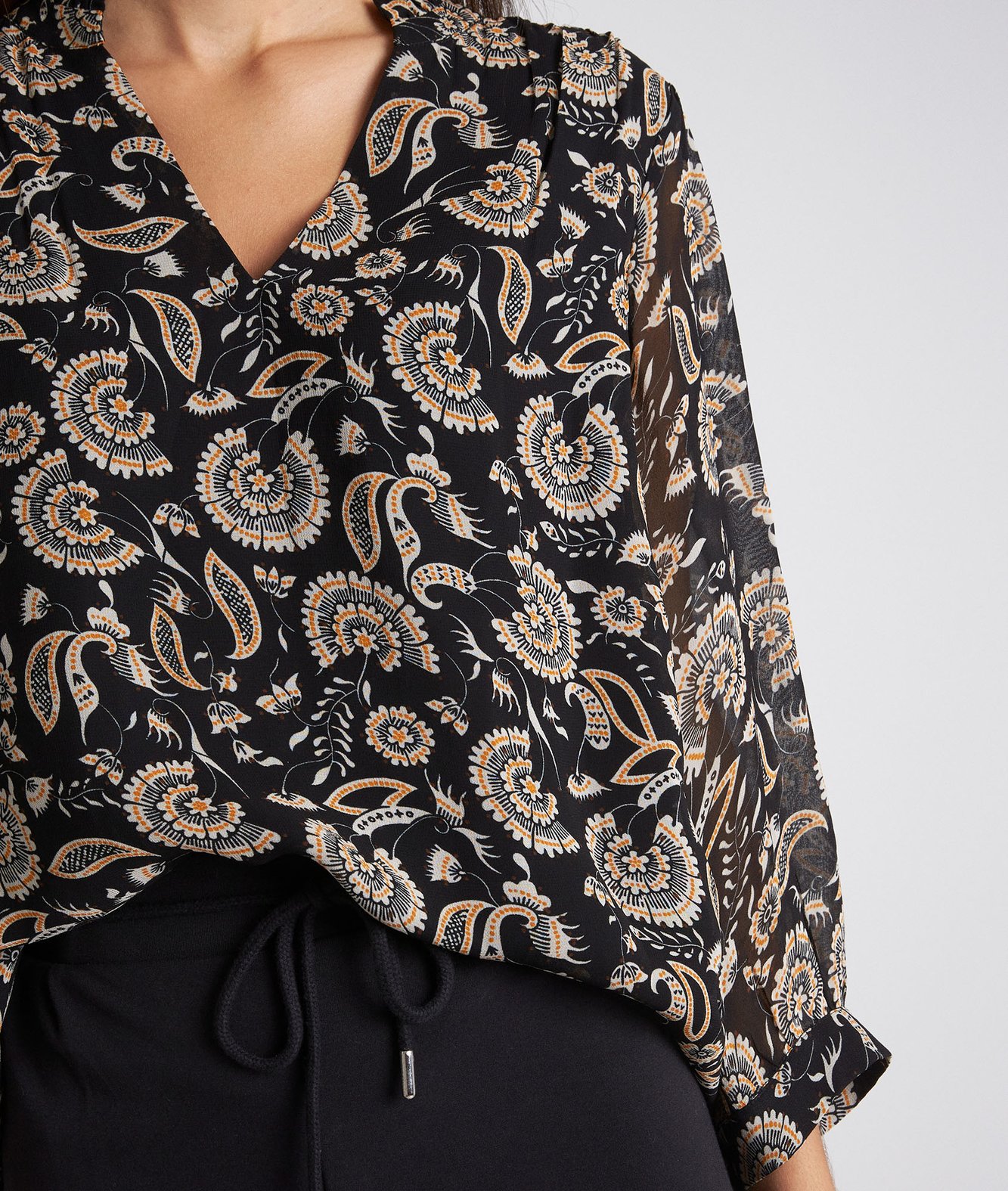 Blouse imprimée noire et blanche Leandra Maison 123 seconde main photo 1