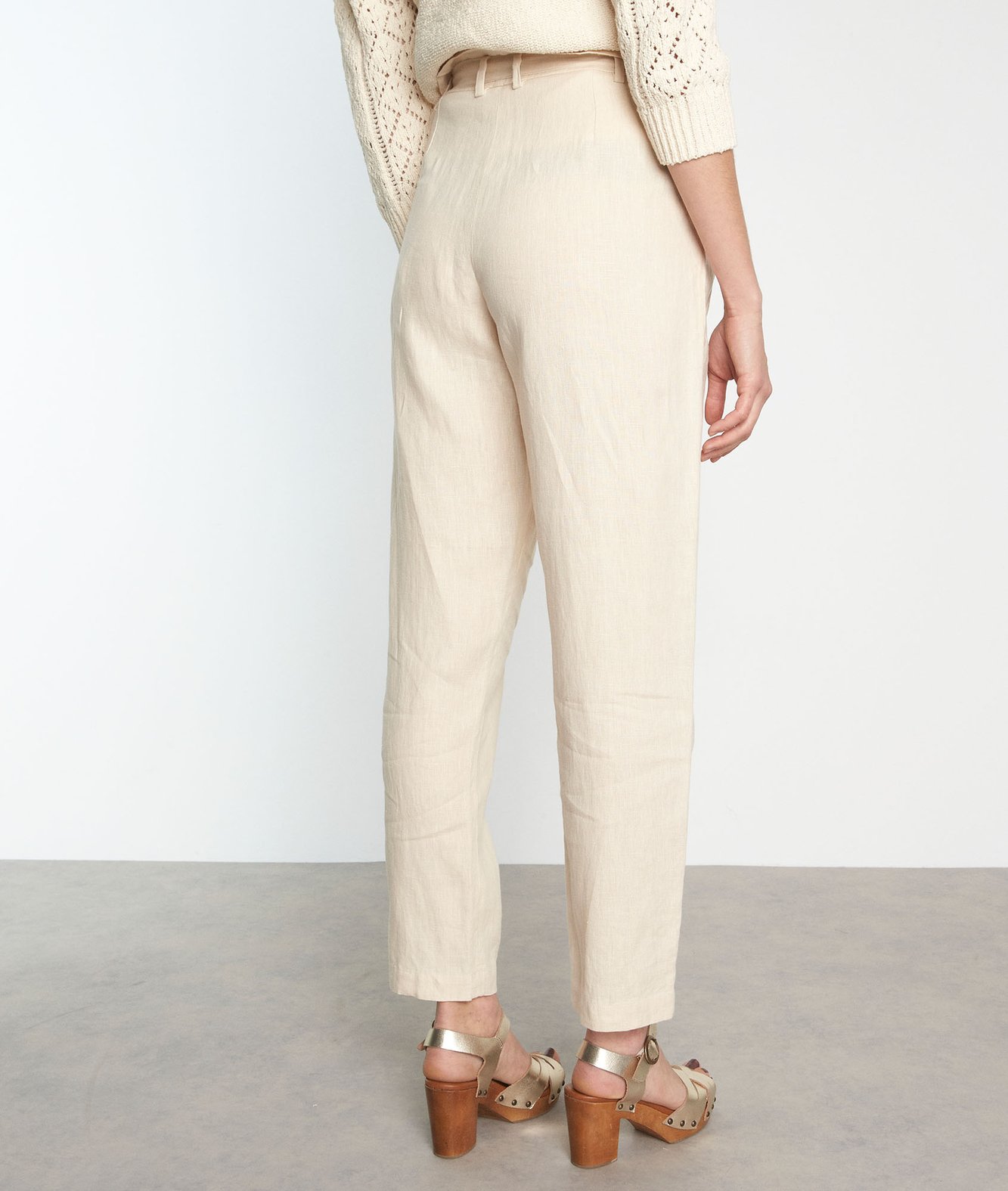 Pantalon chino en lin responsable beige Sirene Maison 123 seconde main photo 2