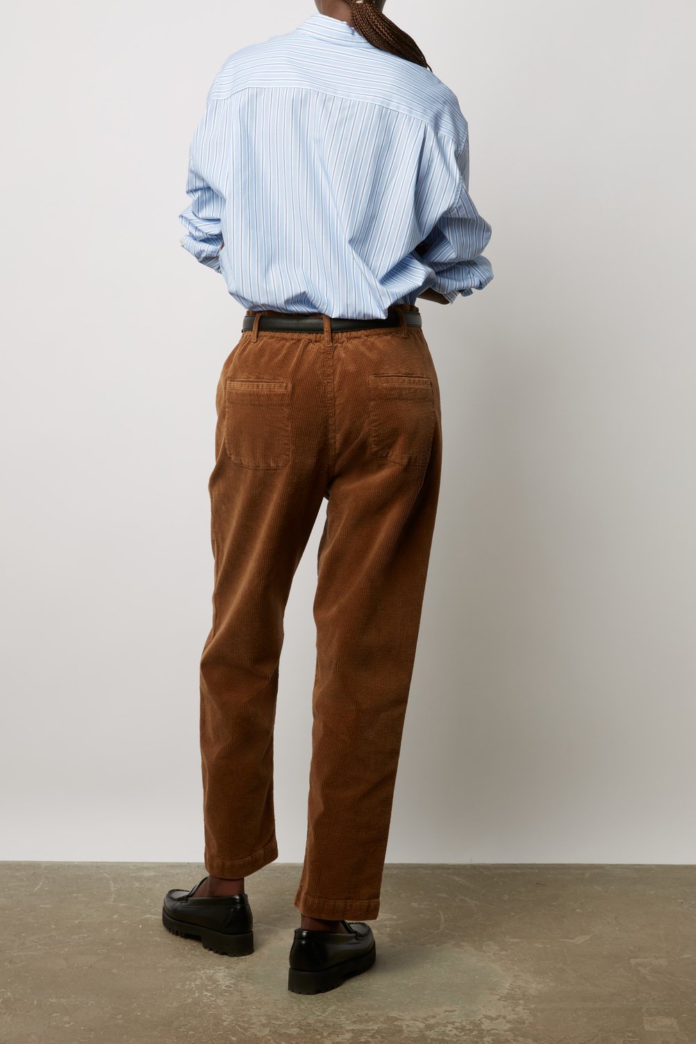 Pantalon cargo en velours lisse - ELISABETH Gerard Darel seconde main photo 5