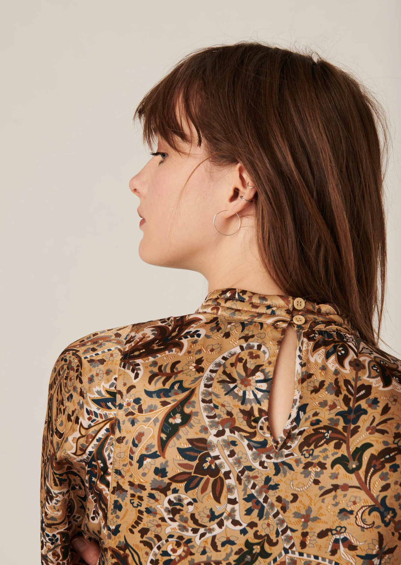 Blouse Tribeca imprimé cachemire camel sur satin viscose de soie Tara Jarmon seconde main photo 5