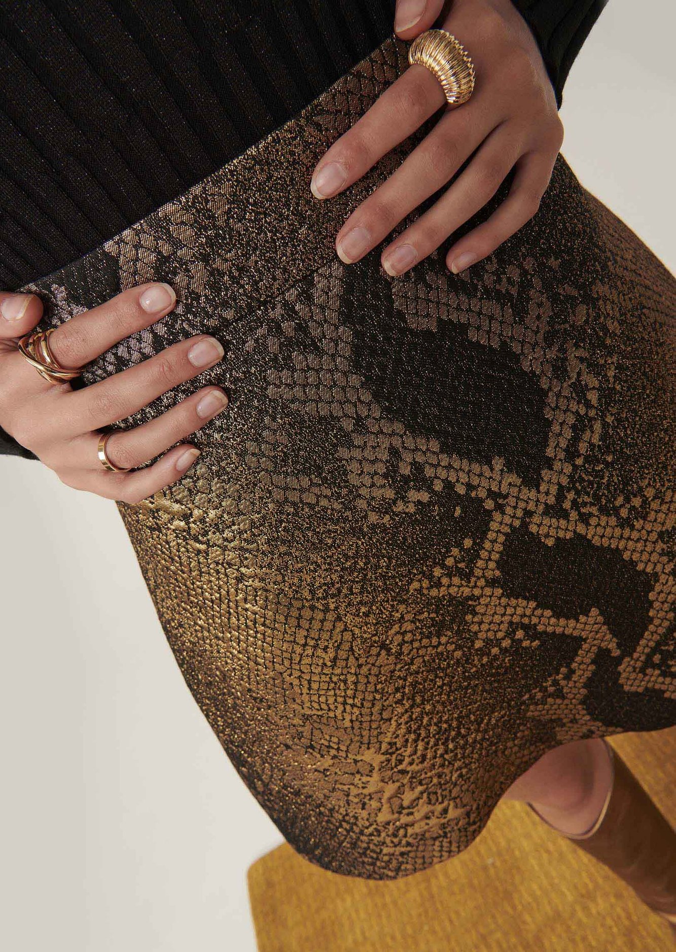 Jupe Jaina or jacquard reptile Tara Jarmon seconde main photo 3
