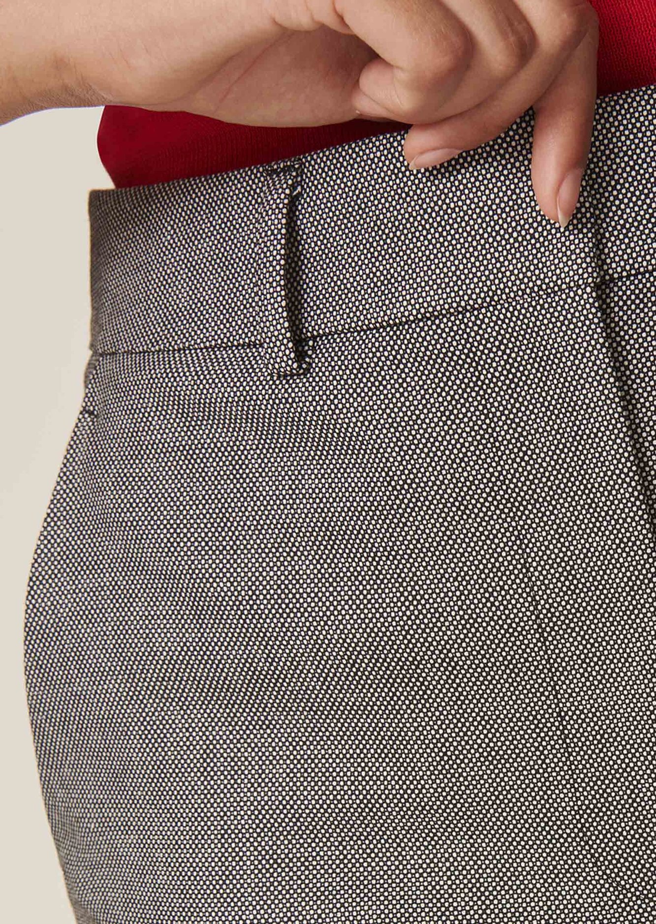 Pantalon Piper noir en tissu caviar Tara Jarmon seconde main photo 3