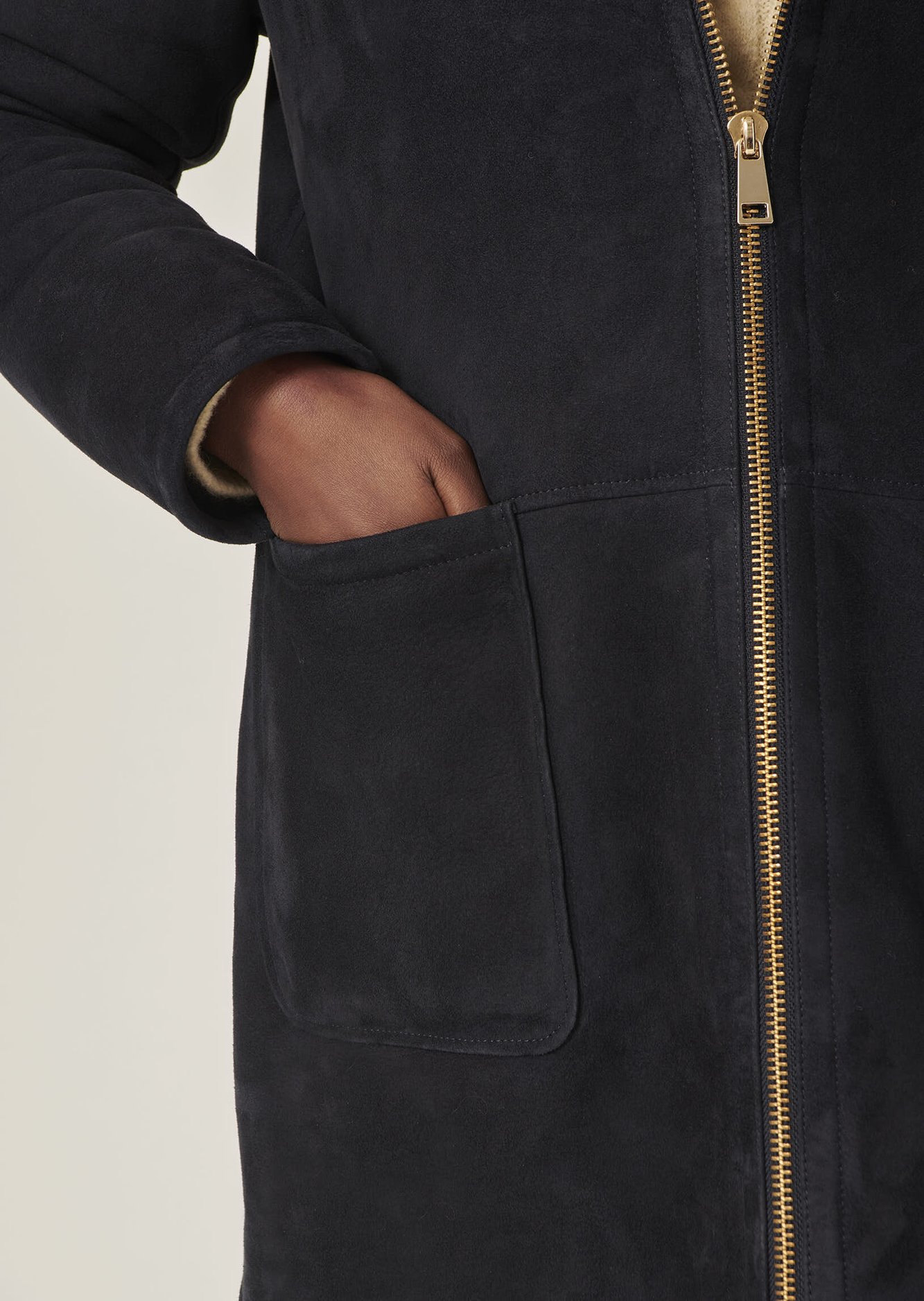 Manteau Muscaro bleu marine en peau lainée Tara Jarmon seconde main photo 3