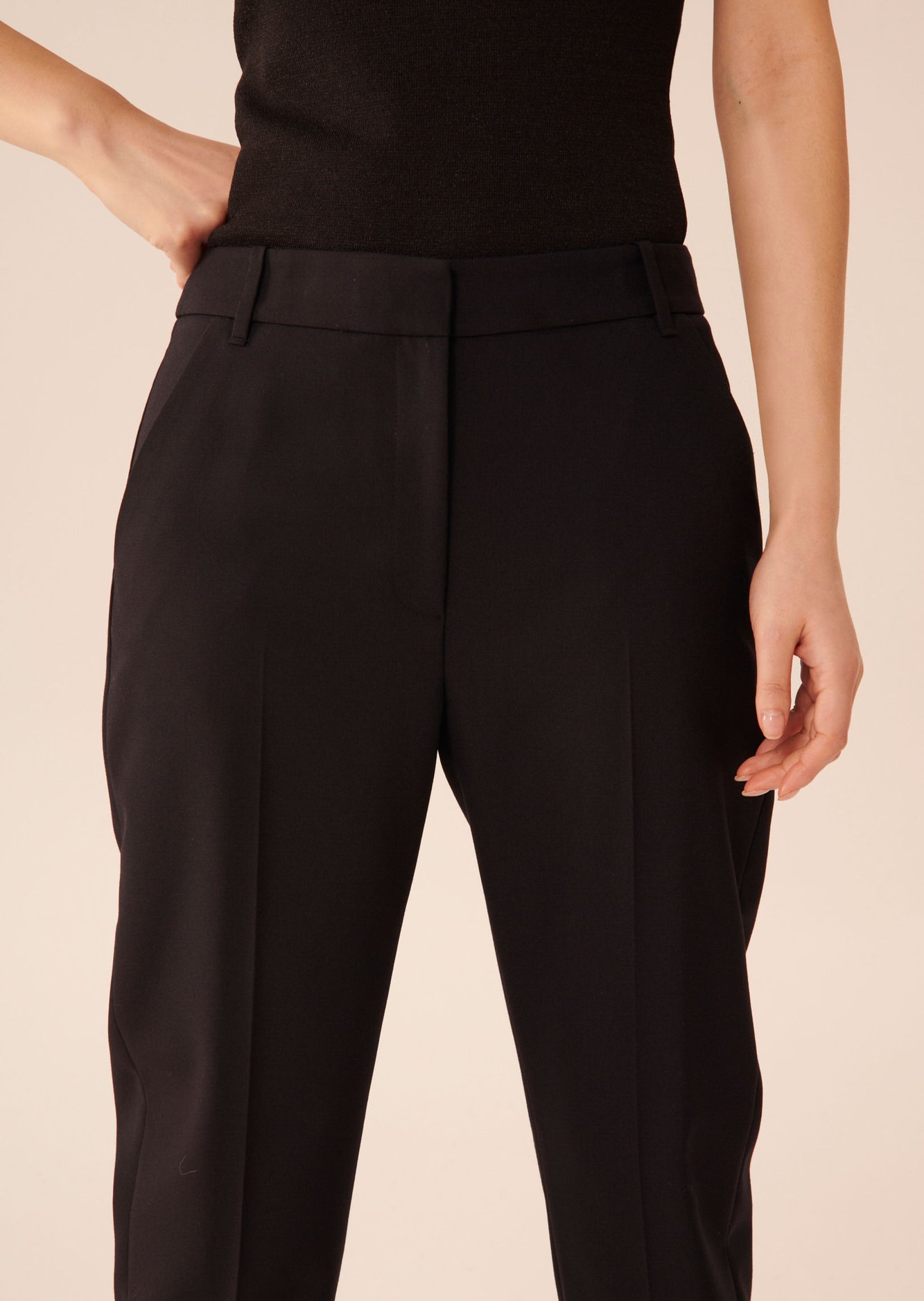 Pantalon Philippine noir en laine froide Tara Jarmon seconde main photo 3