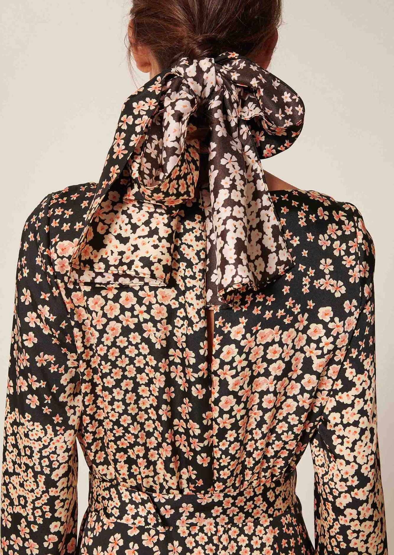 Robe Rillyta noire imprimé petites fleurs Tara Jarmon seconde main photo 6
