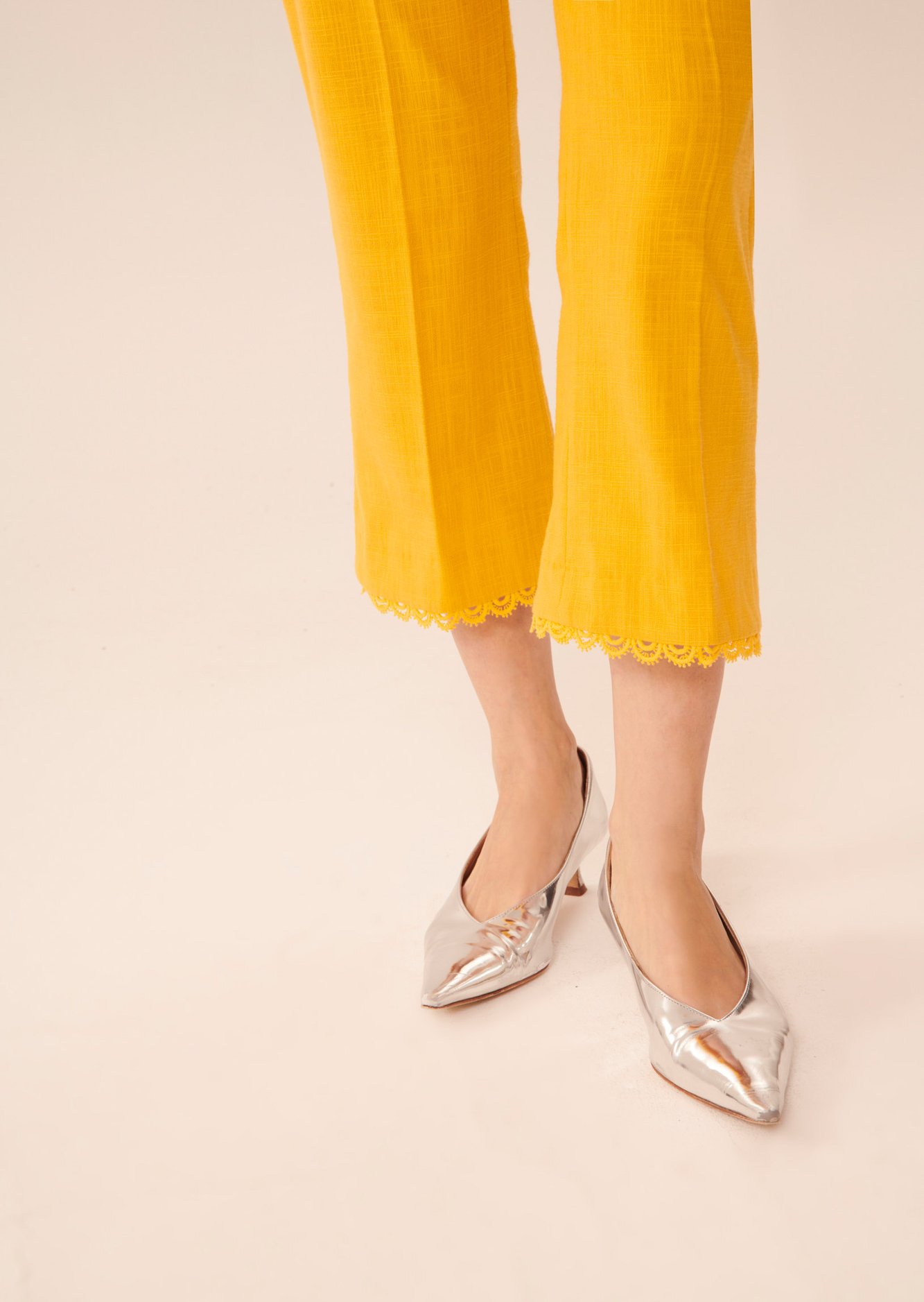Pantalon Peasi jaune en coton épais Tara Jarmon seconde main photo 4