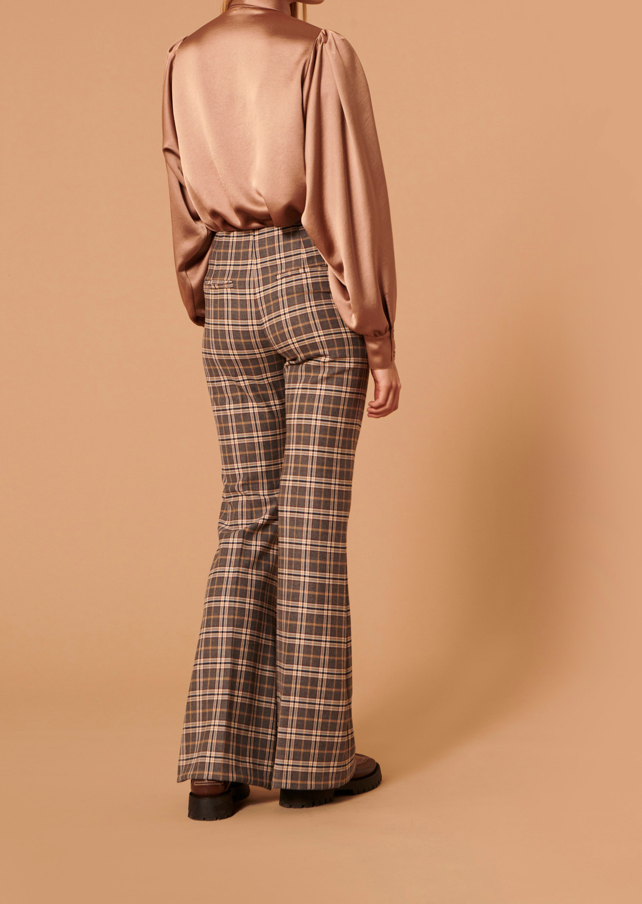 Pantalon Penina gris en tartan Tara Jarmon seconde main photo 6