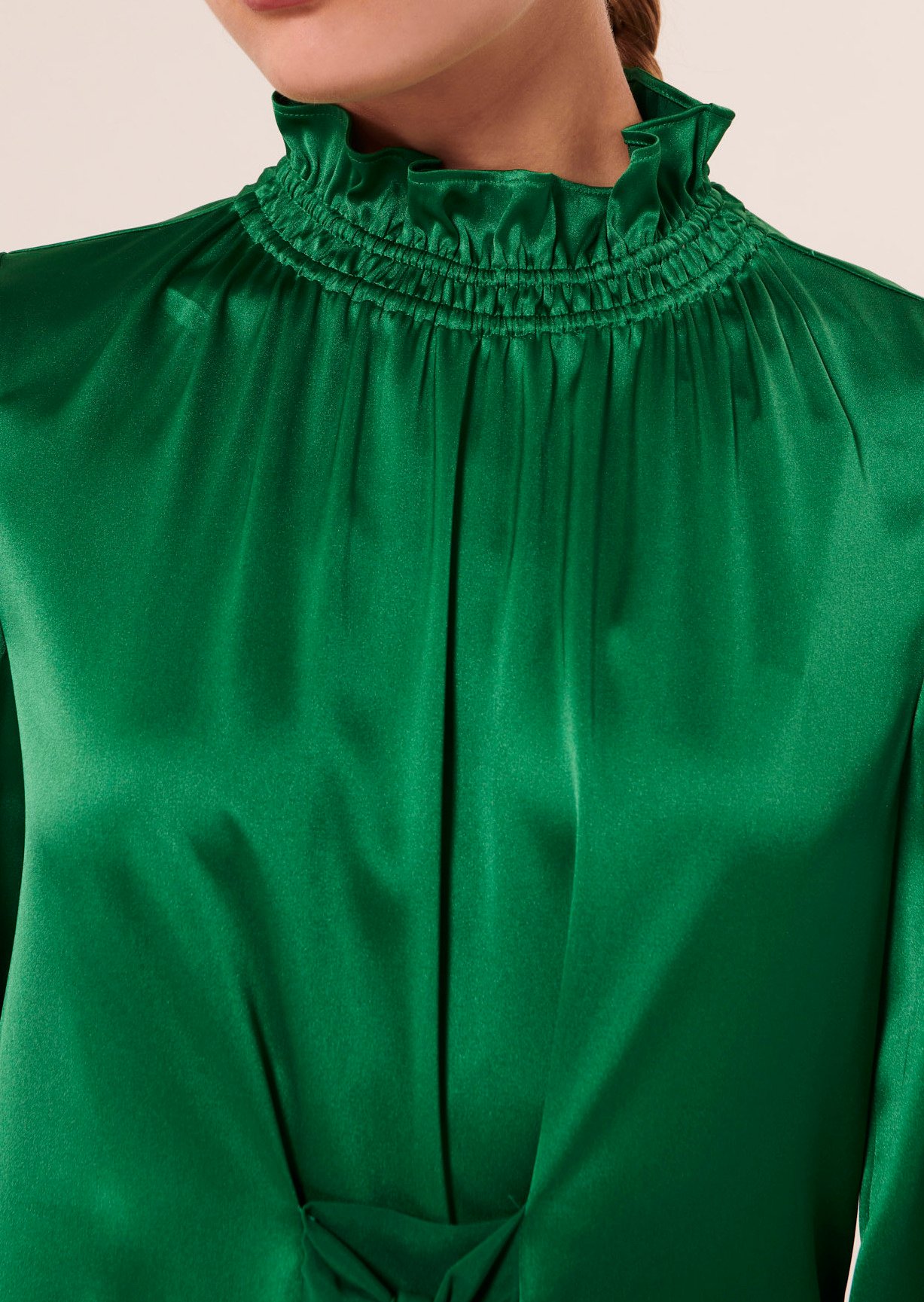 Robe Ronnie verte en satin fluide Tara Jarmon seconde main photo 2