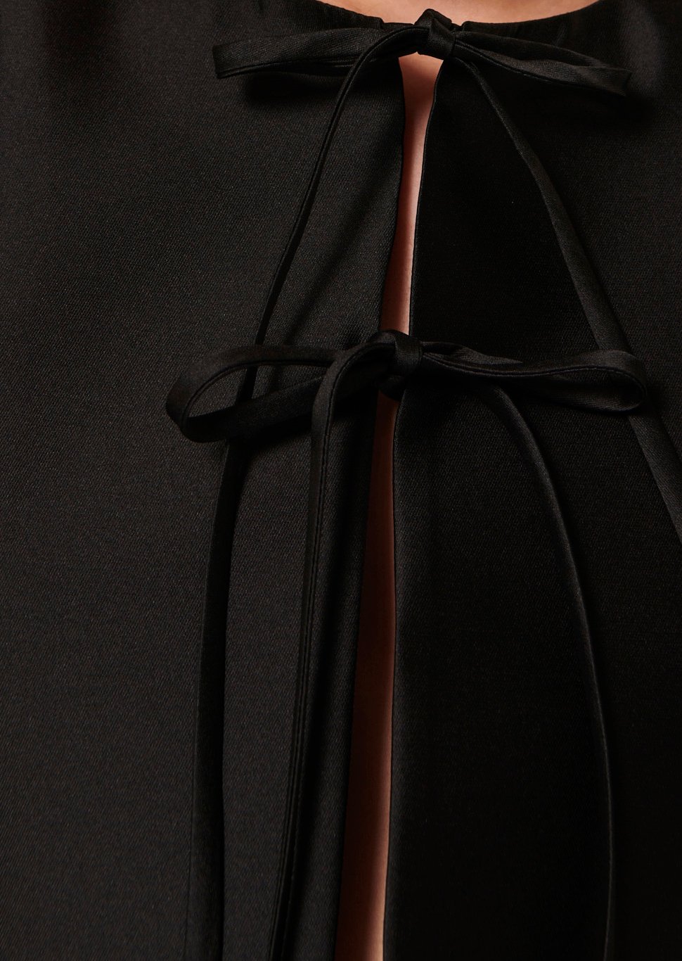 Veste Valentine noire en satin Tara Jarmon seconde main photo 4