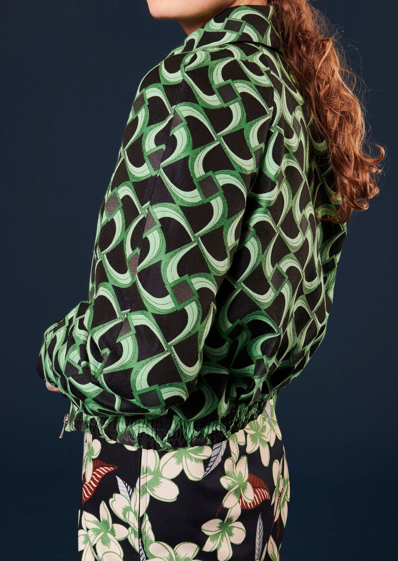 Blouson Balthazar vert à motif graphique en jacquard Tara Jarmon seconde main photo 1