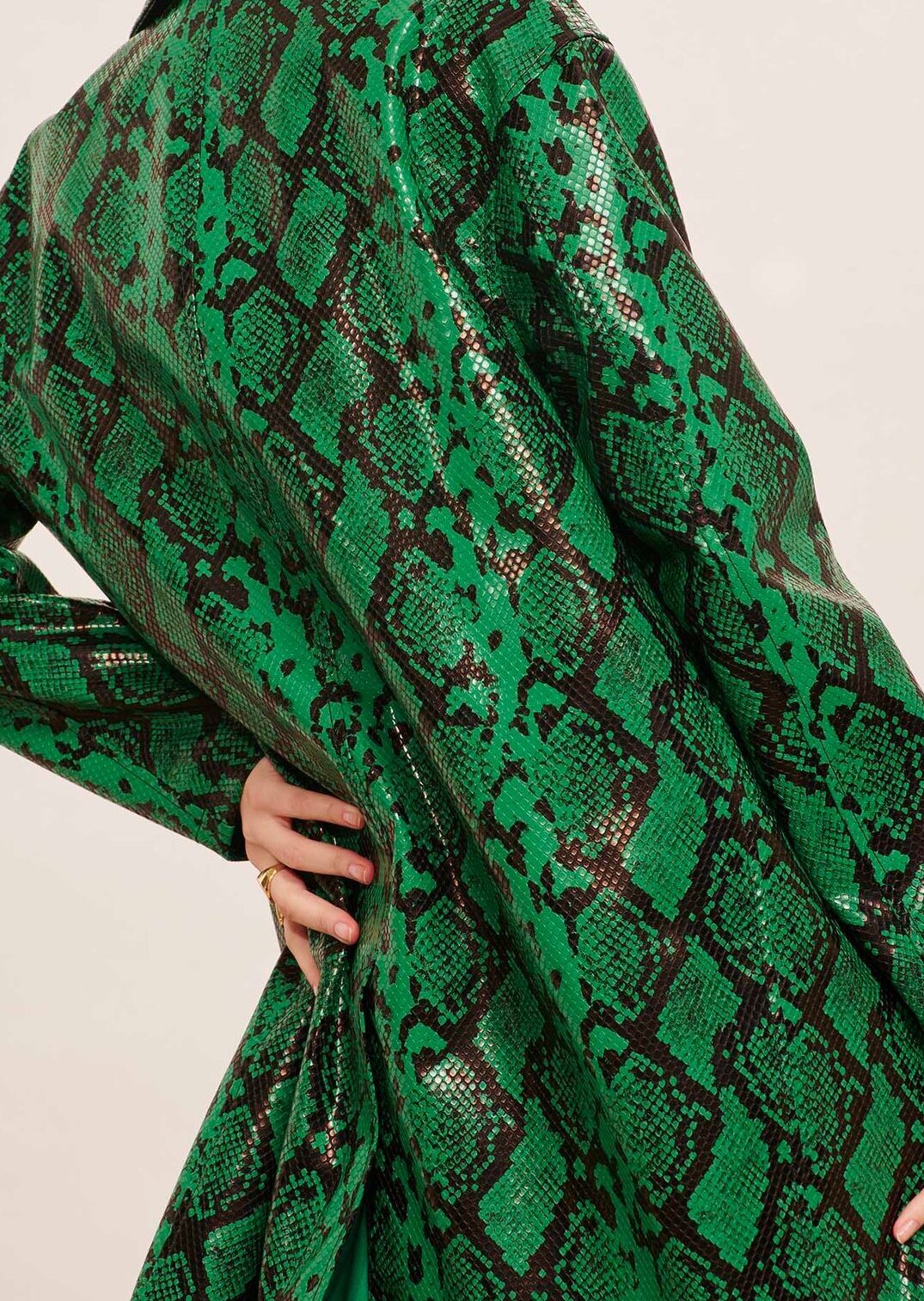 Manteau Manray vert motif python Tara Jarmon seconde main photo 6