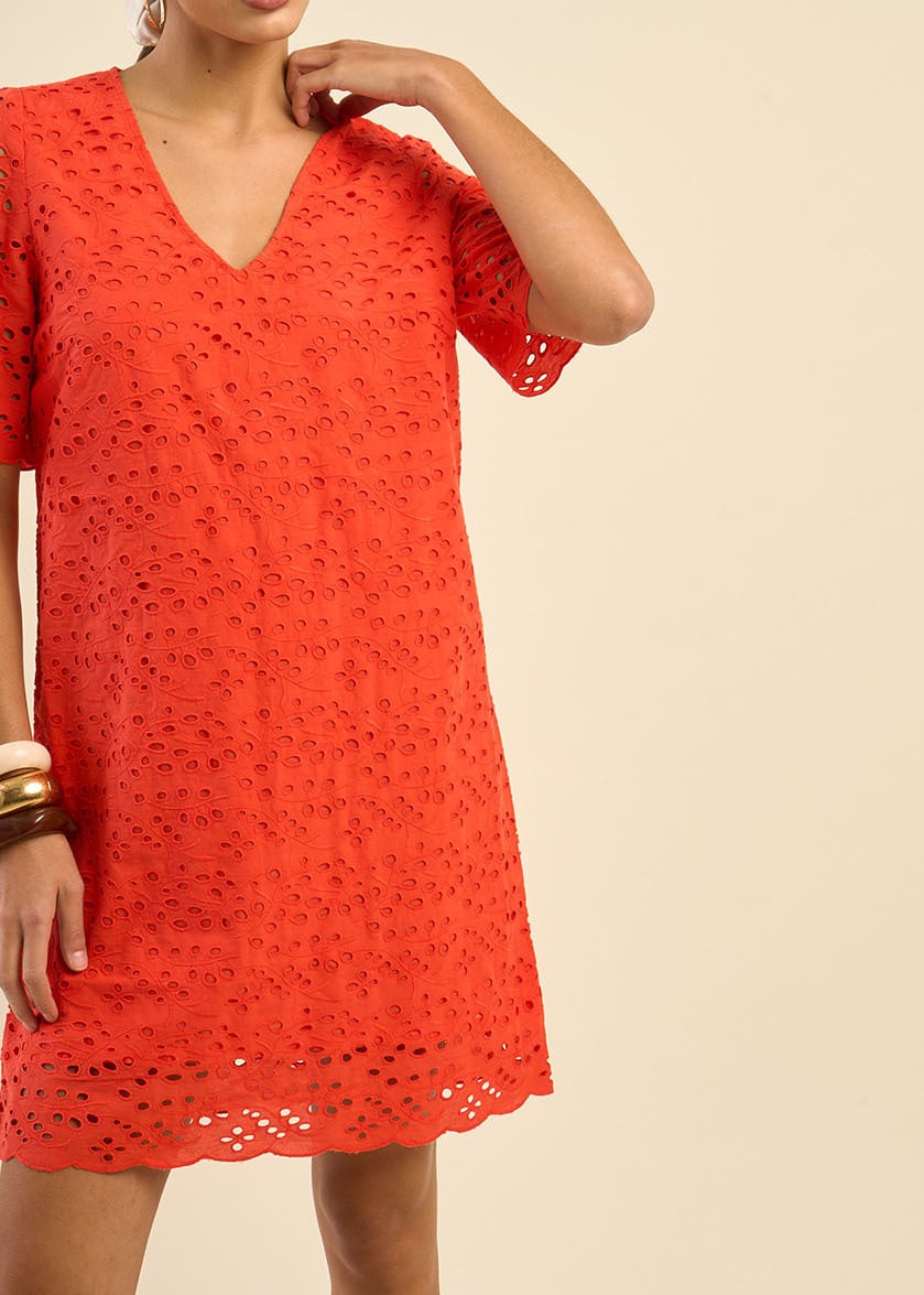 RODEKA  -  Robe courte en broderie anglaise Sud Express seconde main photo 6