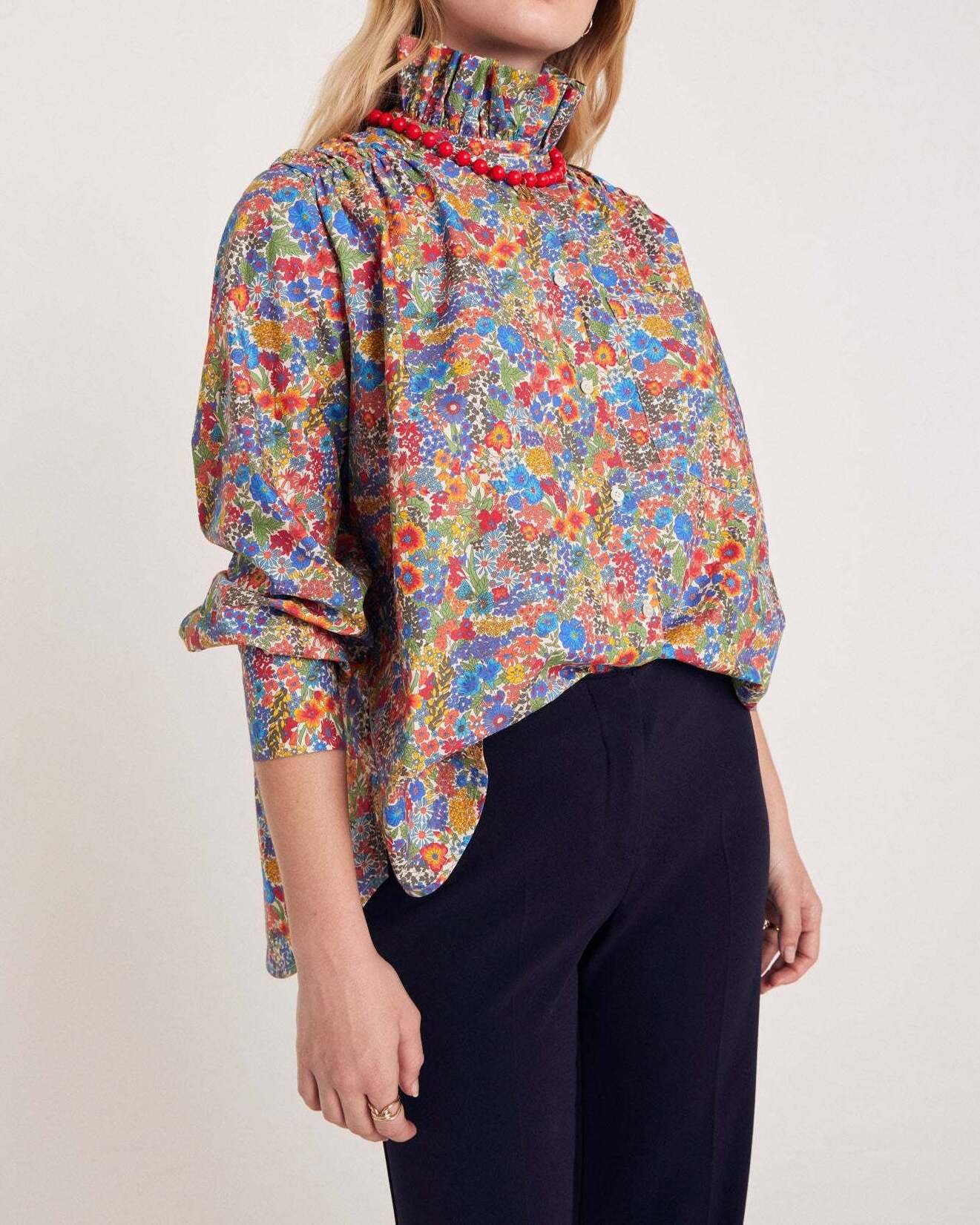Photo produit Chemise Léonor en tissu Liberty bleu et jaune numéro 1