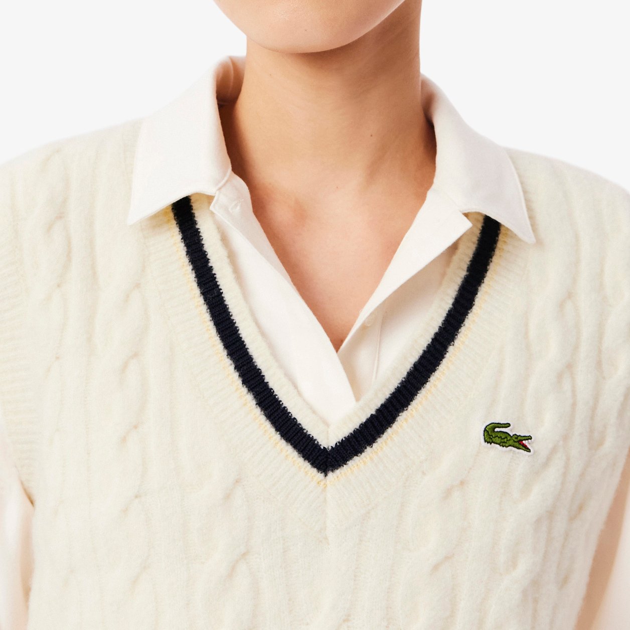 Pull femme Lacoste seconde main photo 4