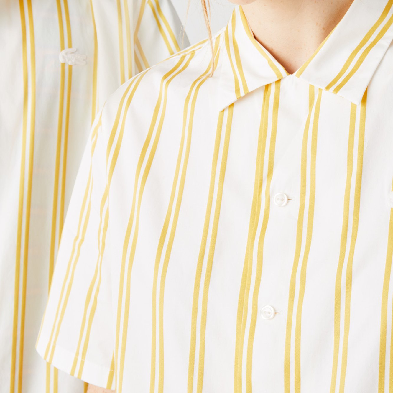 Chemise unisexe Lacoste seconde main photo 3