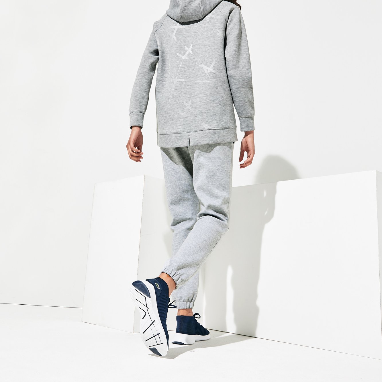 Jogging femme Lacoste seconde main photo 4