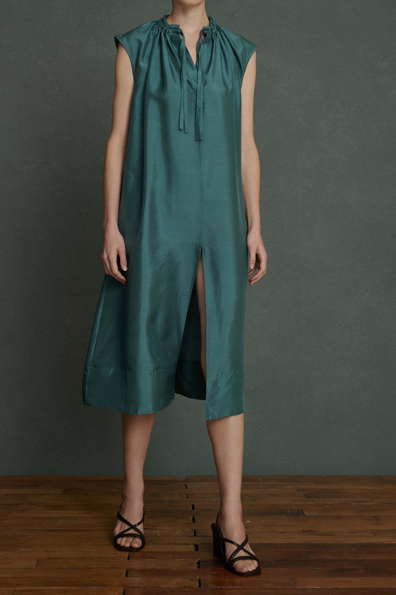 ROBE TAMARIS Soeur seconde main photo 2