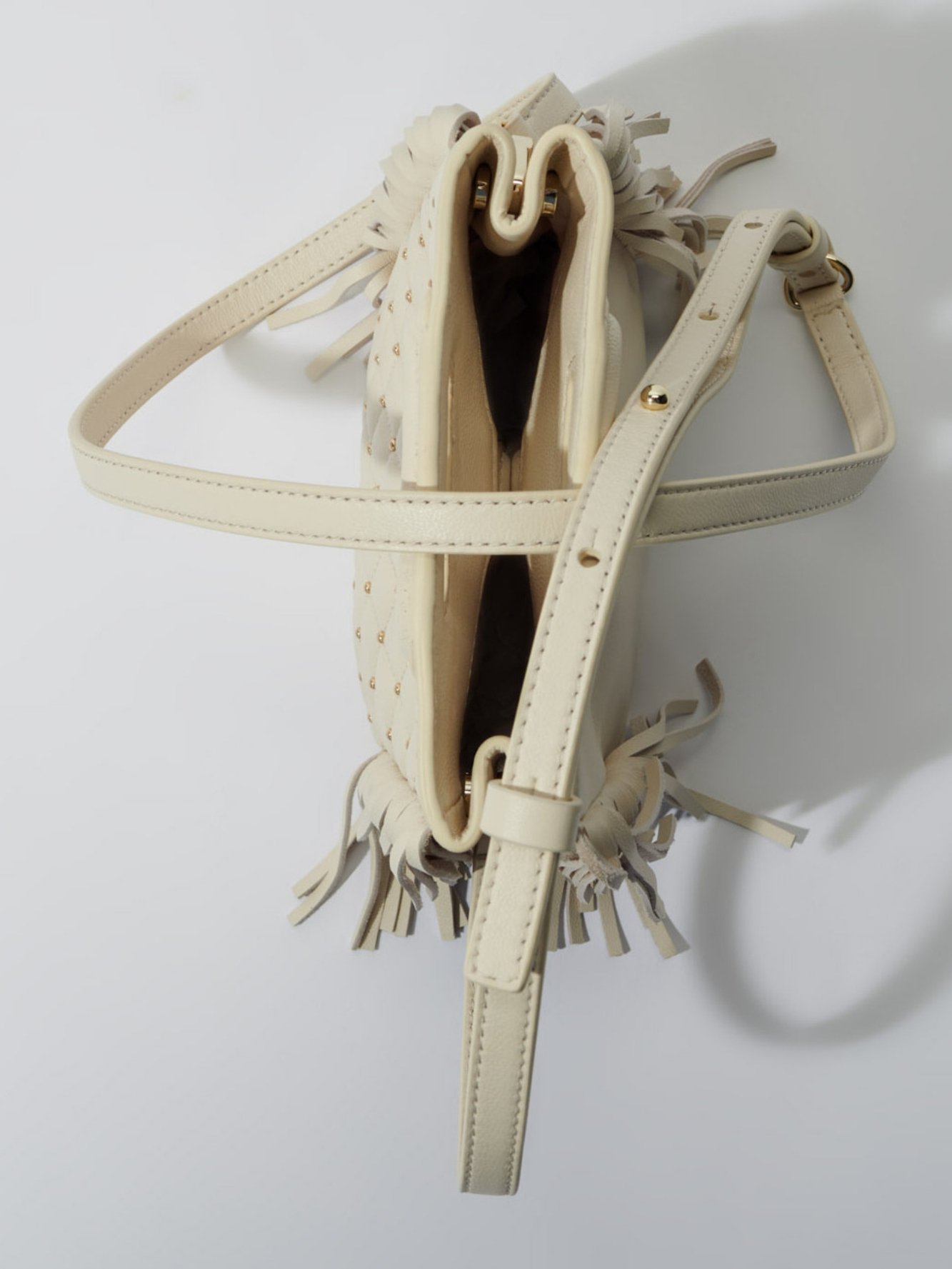 Sac M mini en cuir matelassé à studs Maje seconde main photo 3