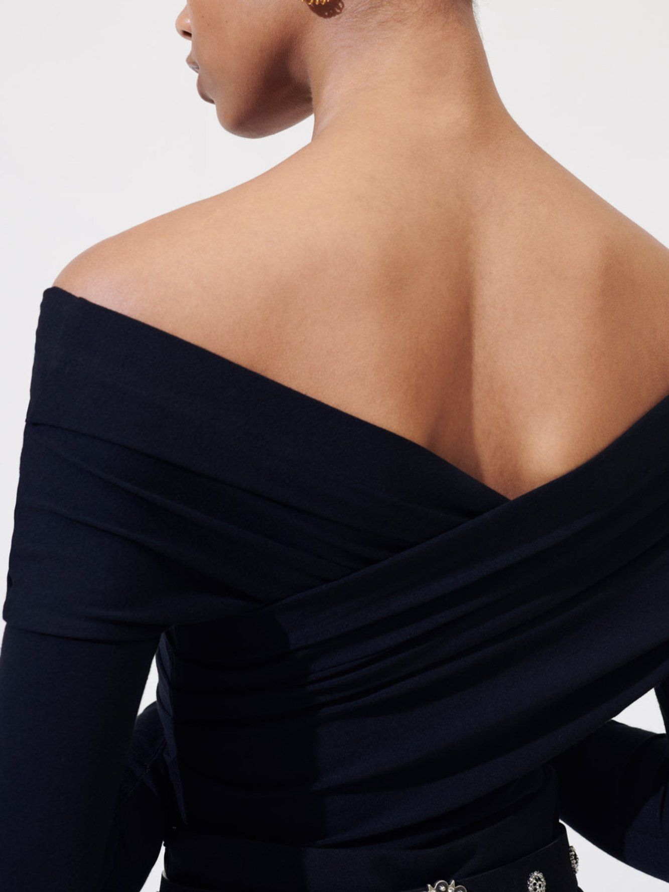 Robe noire croisée et drapée Maje seconde main photo 3