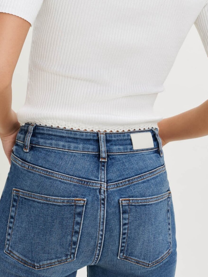 Pull en maille finitions croquets Maje seconde main photo 5