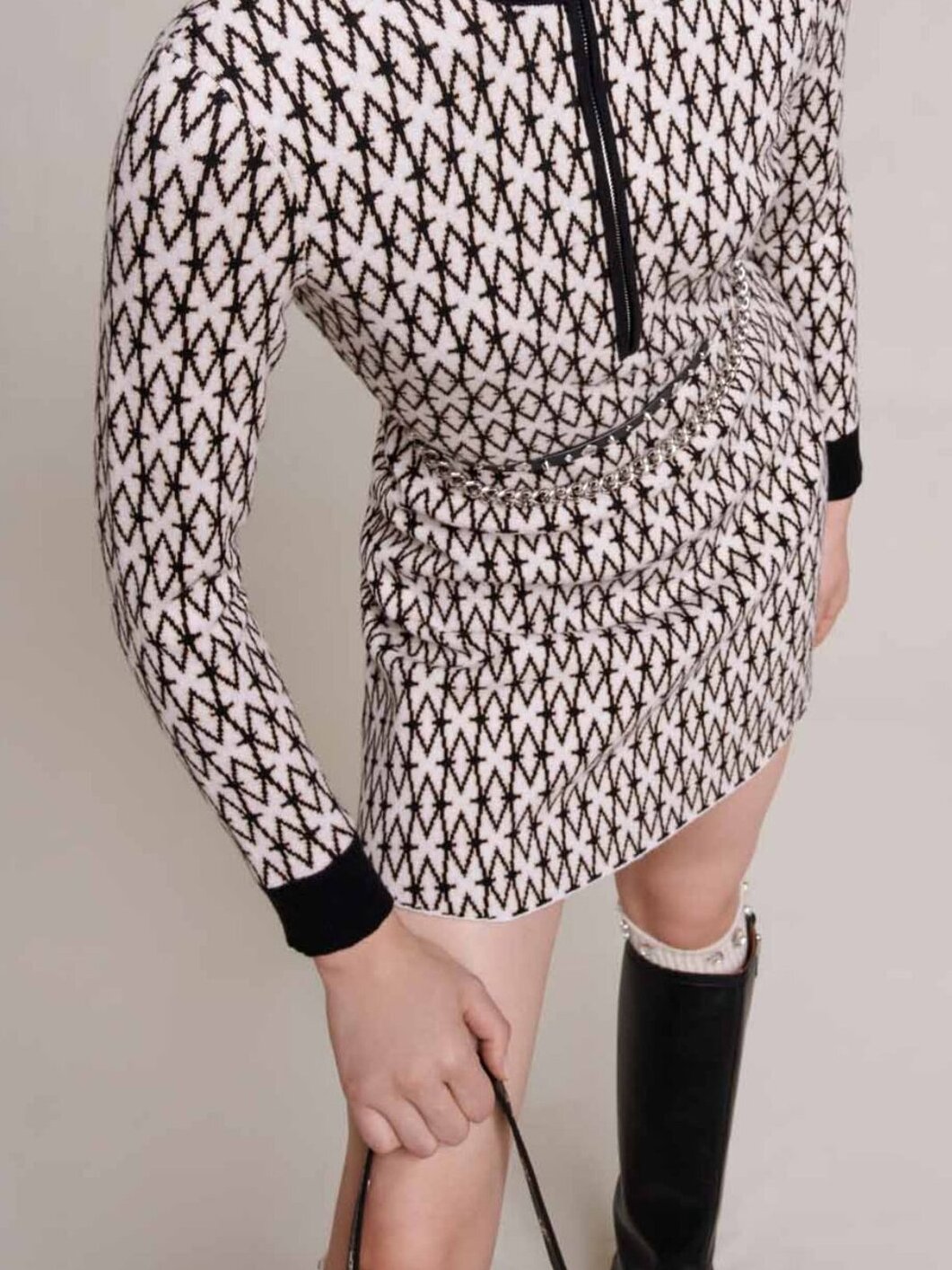 Kurzes Jacquard-Monogramm-Kleid Maje Second-Hand photo 5