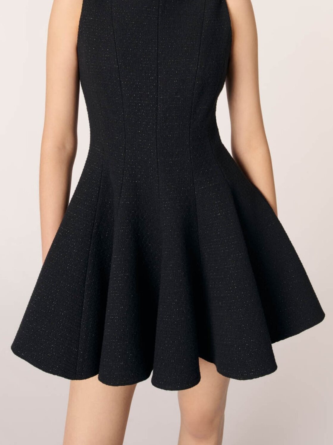 Robe courte évasée en tweed Maje seconde main photo 4