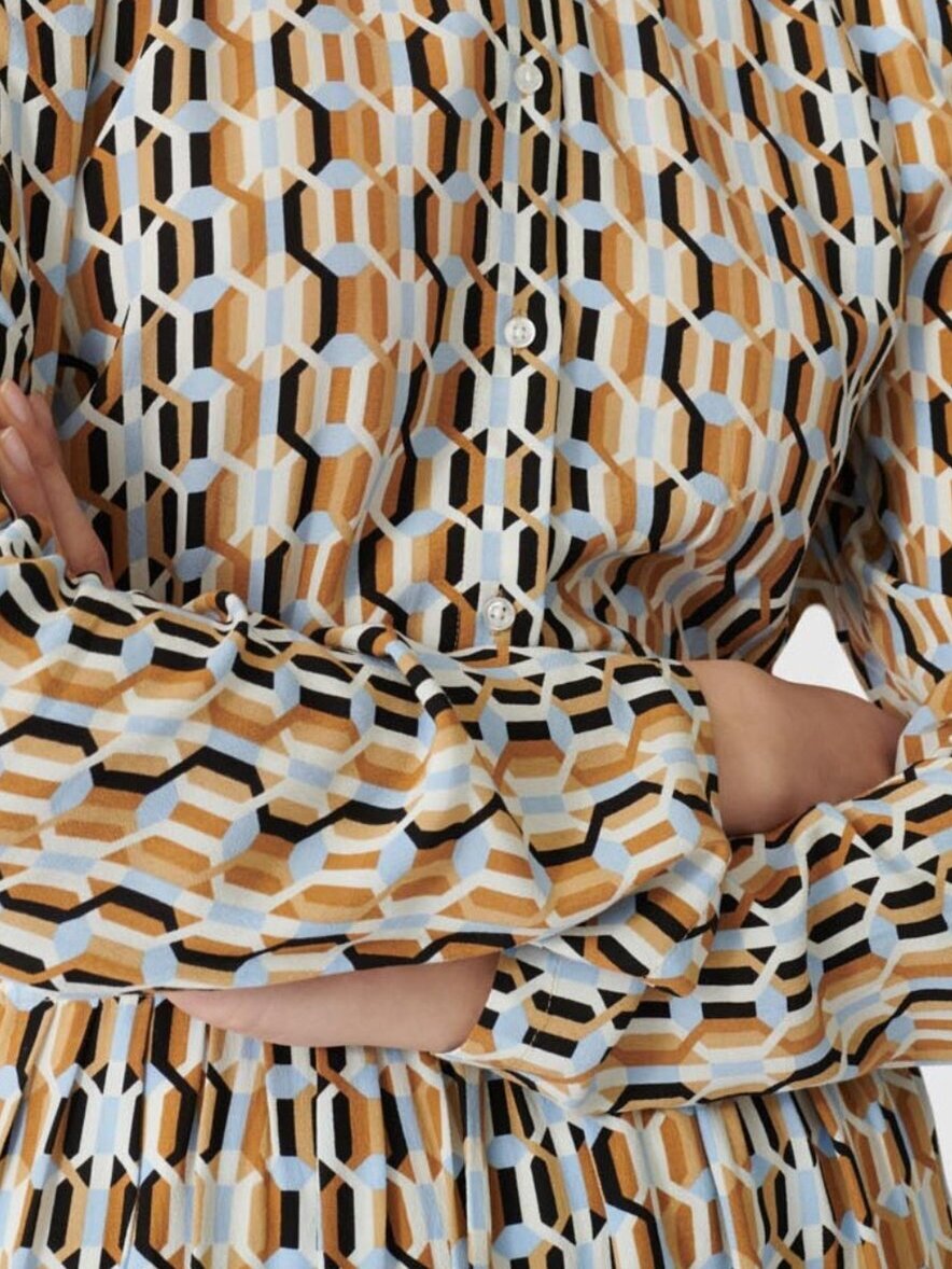Robe imprimée et smockée en crêpe Maje seconde main photo 4