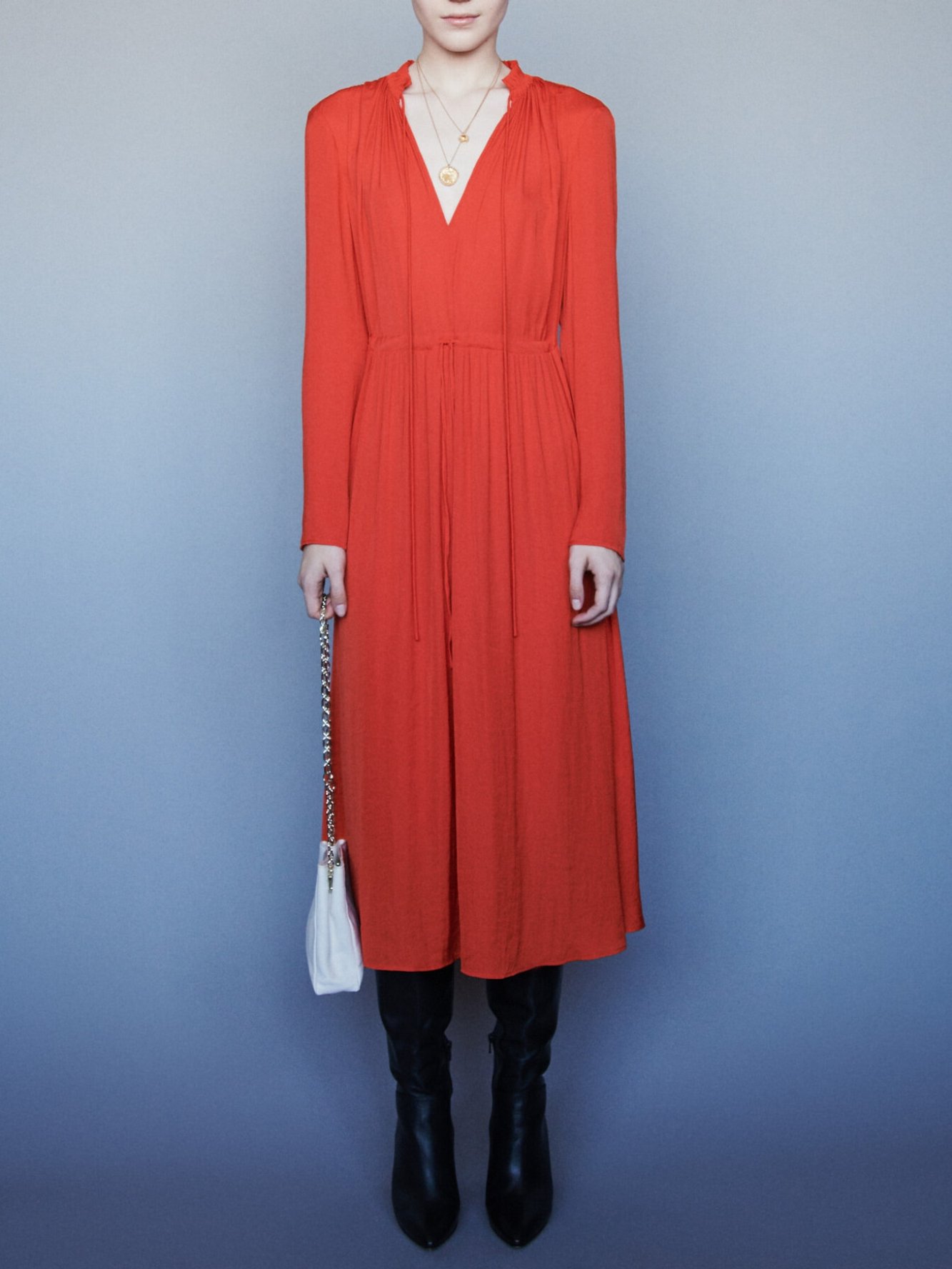 Photo produit Robe en satin coulissée à la taille numéro 0