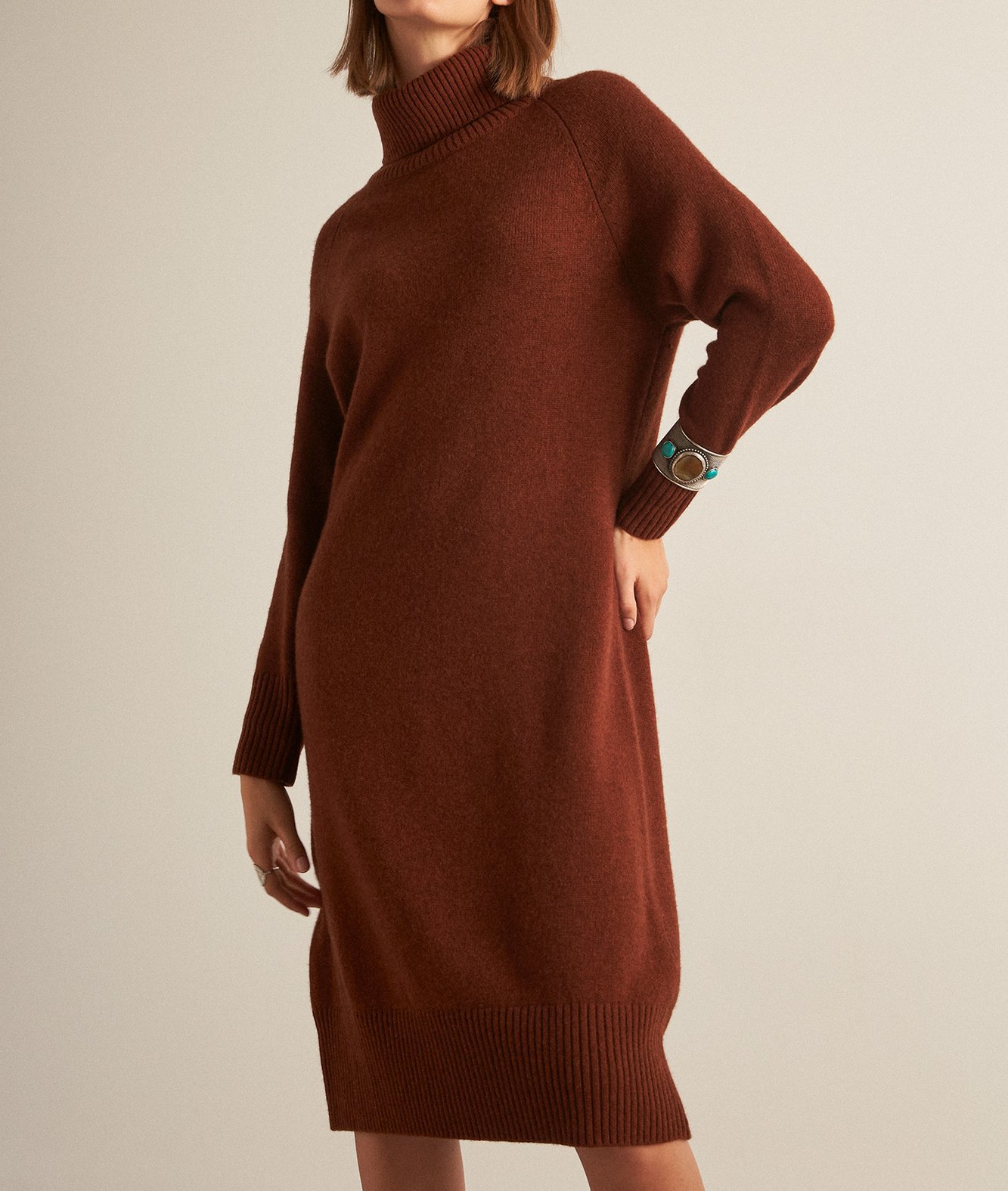 Photo produit Robe pull col roulé chocolat en laine responsable et yack Holly numéro 0