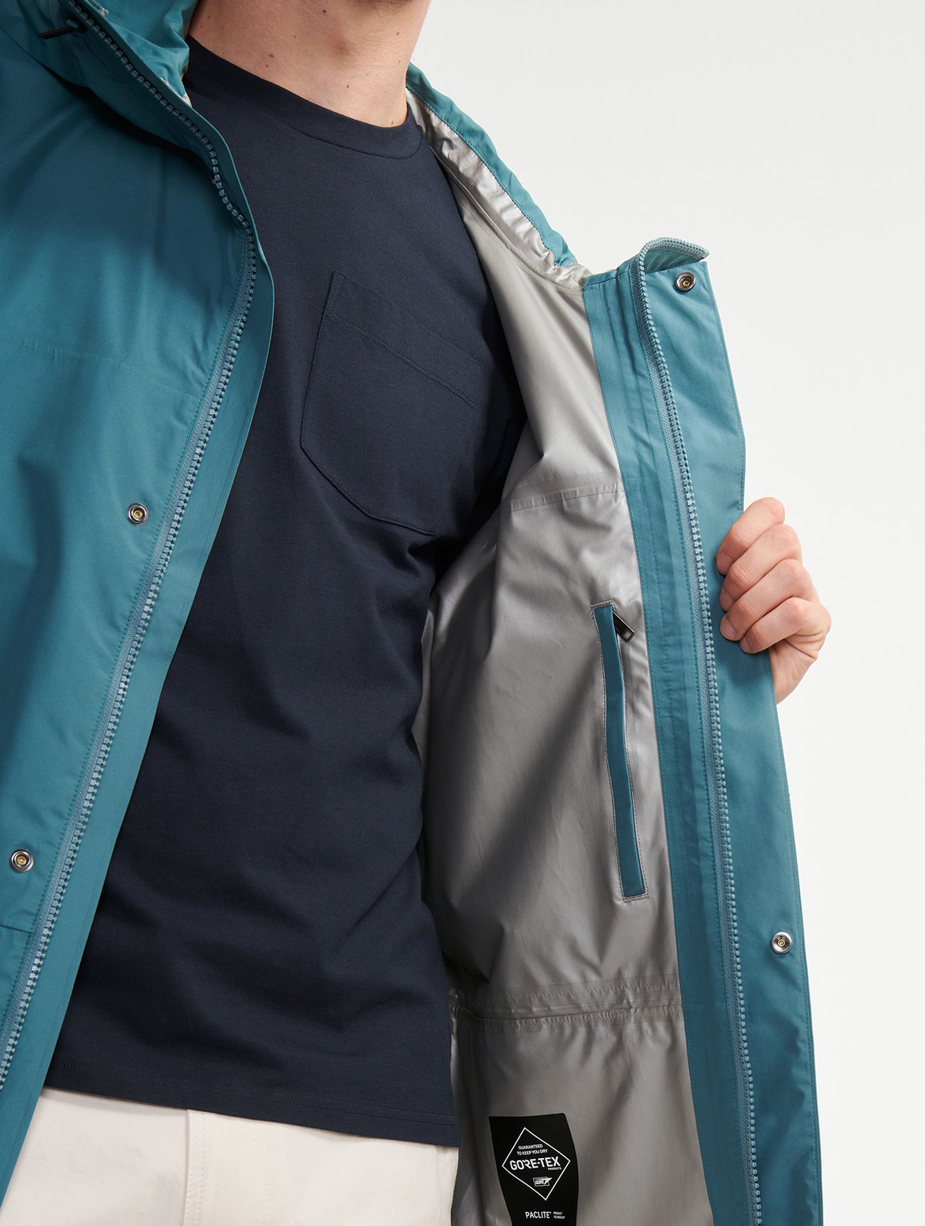 Parka longue Gore-tex Paclite® Aigle seconde main photo 8